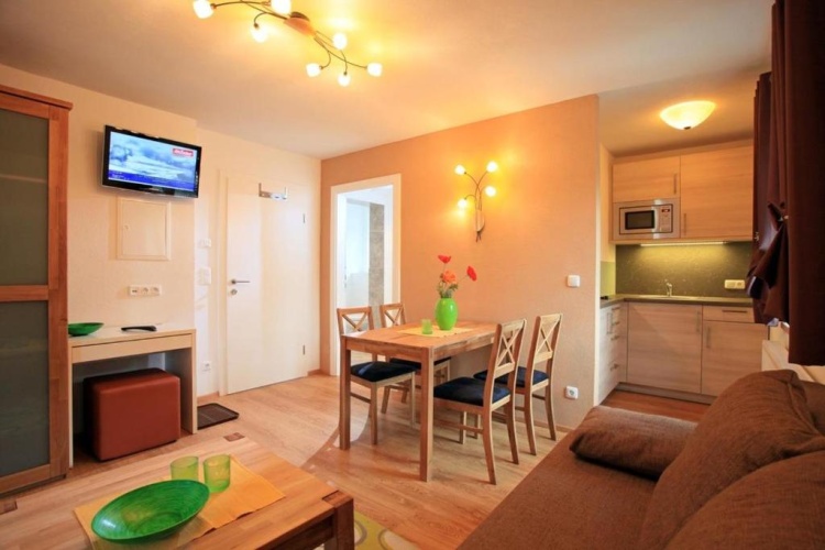 1 Bedroom Apartment
