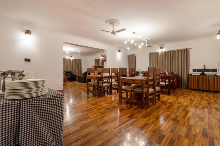 Treebo Vitasta Villa