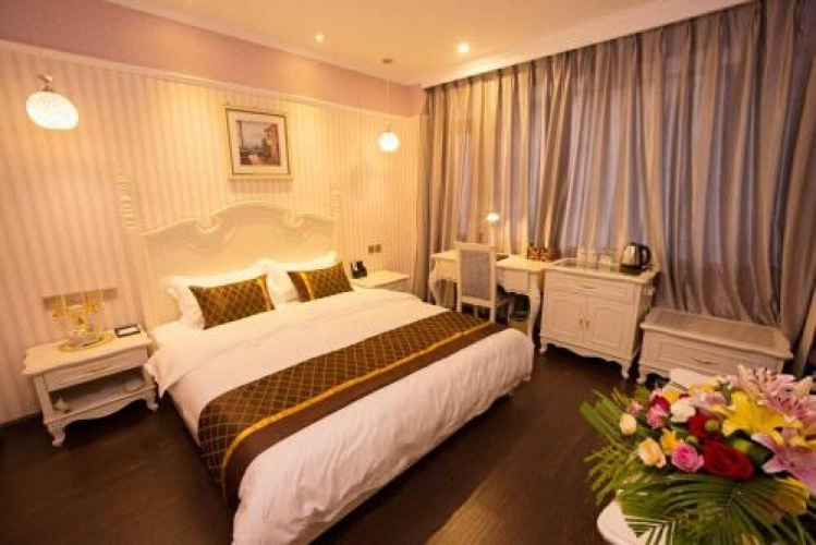 Lake View Hotel