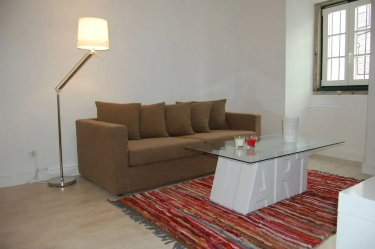 Wallis Apartments