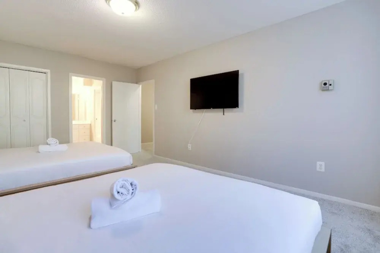 Fantastic 2BR Condo with Gym