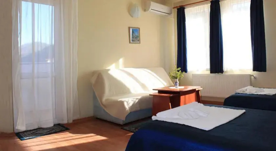 Family Hotel Flora