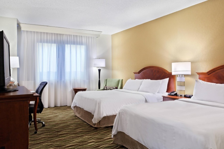 Standard Quadruple Club room