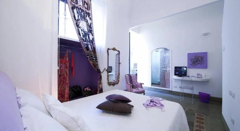 Gem de Luxe Bed  Breakfast