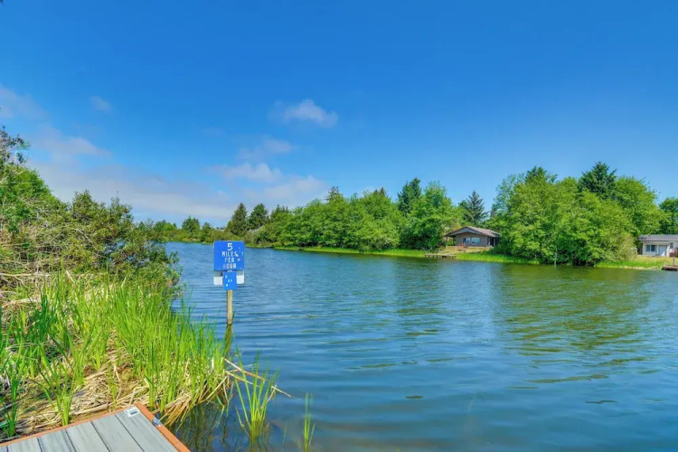 Dog-friendly Retreat w/ Dock & Waterfront Views