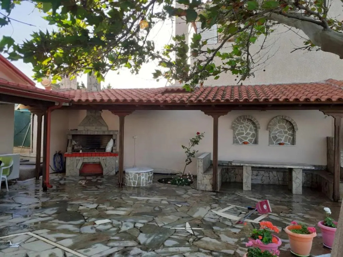 Christen house