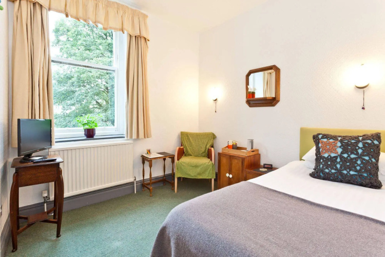 Lyndhurst Guest House
