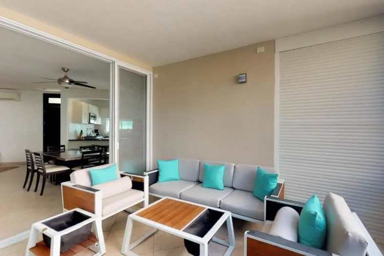 2 Bedrooms Apartment