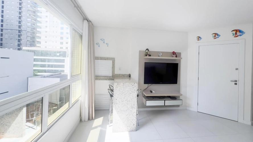 Apartamento 2 dormitórios a 400 metros do mar