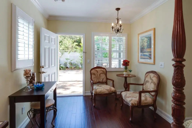 Seaglass Inn