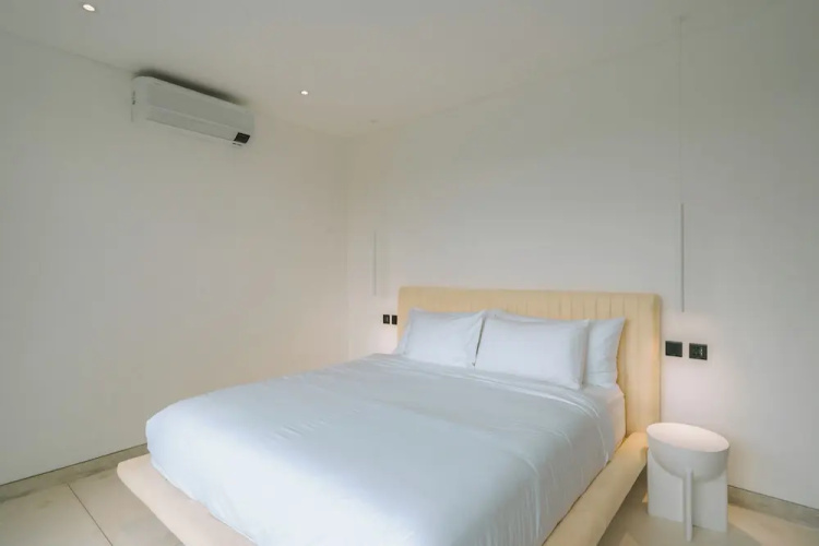 Villa Vantage 2