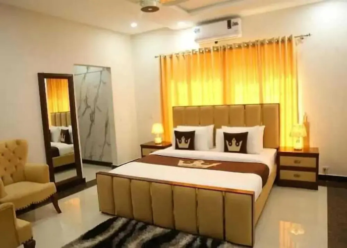 Executive Grand Royal