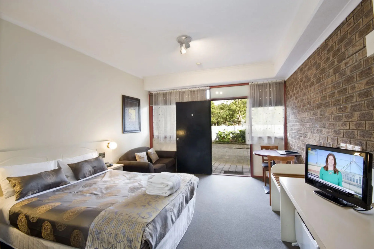 Lorne Hotel