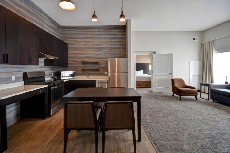 1 Bedroom Suite