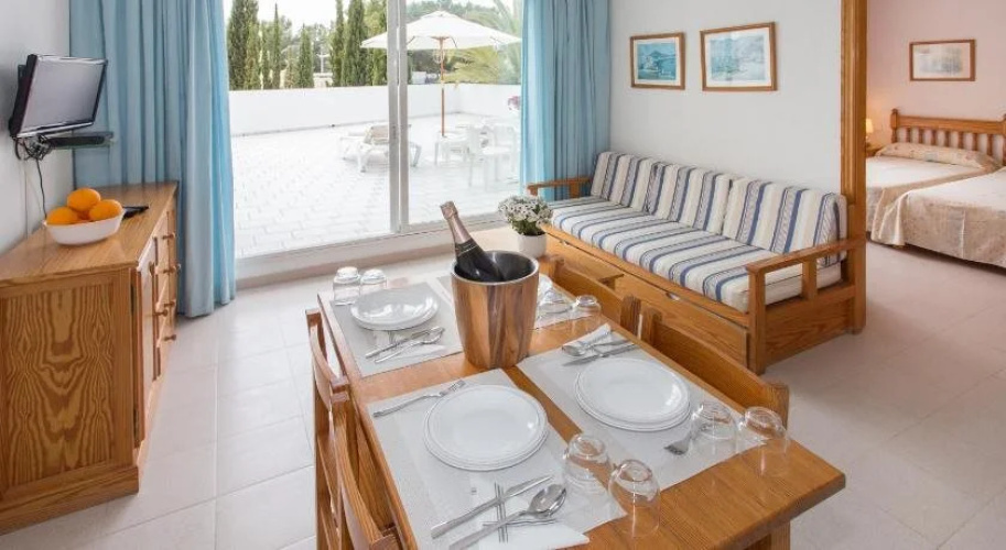 Apartamentos Sofía Playa Ibiza
