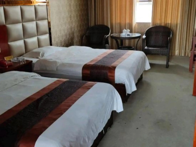 Longhai Hotel