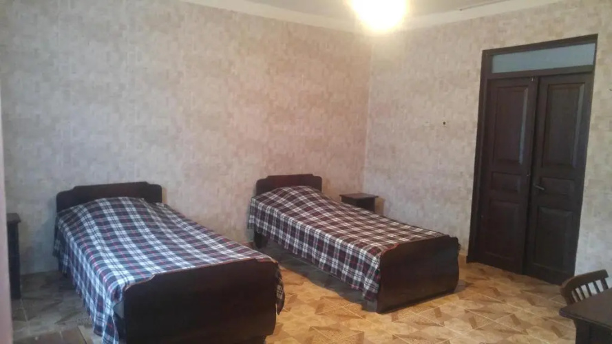 LeoHouse