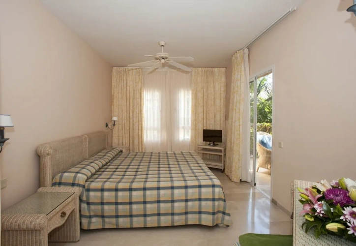 1 Bedroom Apartment with balcony