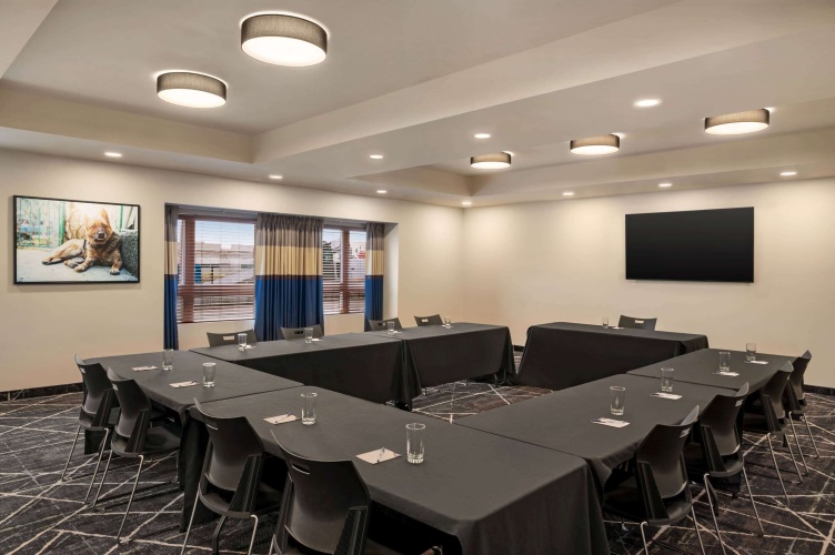Microtel Inn & Suites by Wyndham Aurora photo 17