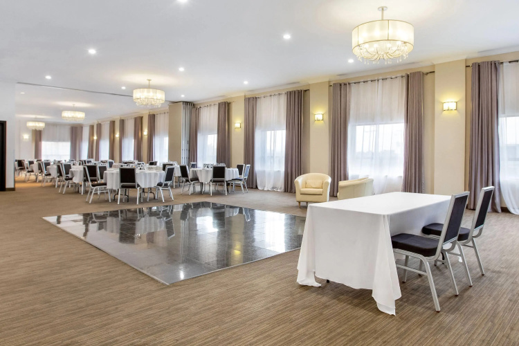 Days Inn by Wyndham Montreal Airport Conference Centre photo 15