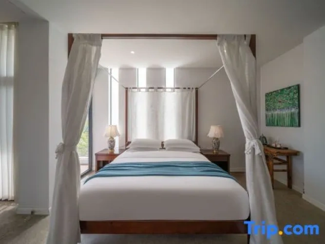 Double Suite with balcony and with view
