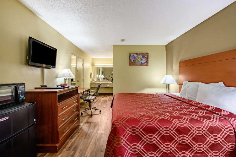 Econo Lodge Athens I-65