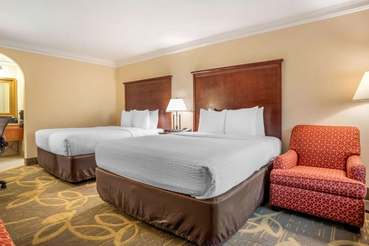 Standard Quadruple room