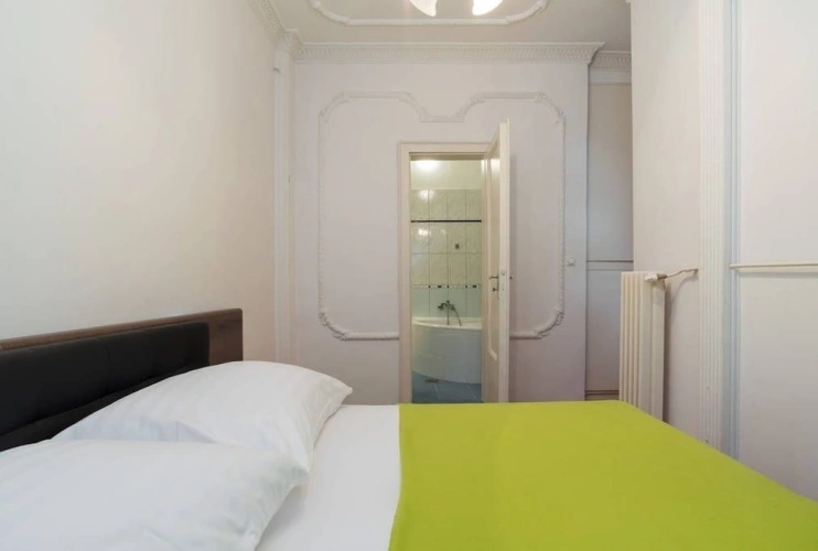 Double Apartment with courtyard view