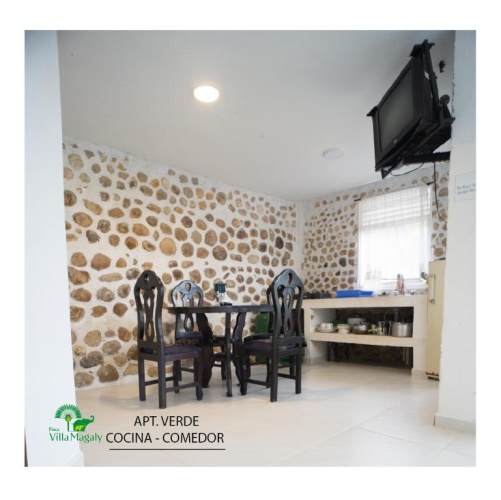 2 Bedrooms Cottage