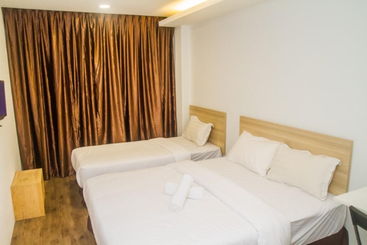 Standard Triple room