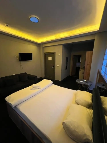 Economy room