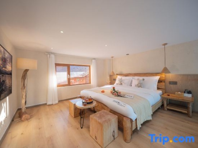 Standard Double Duplex room with lake view