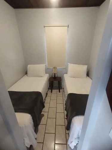 1 Bedroom Standard Quadruple Family room