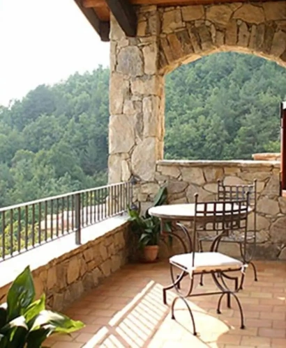 1 Bedroom Apartment with balcony and with mountain view