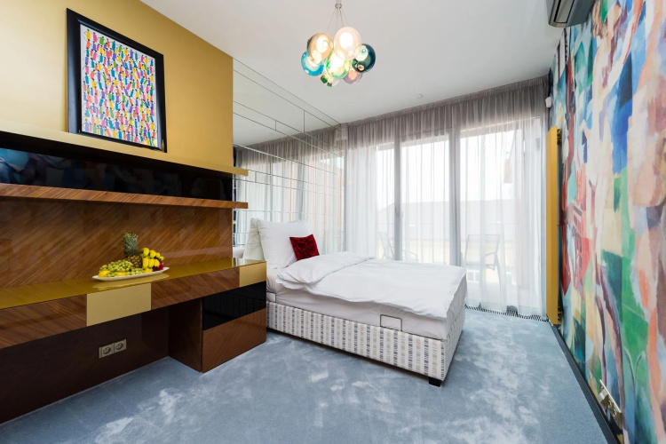 Aquarius Residence by TKC
