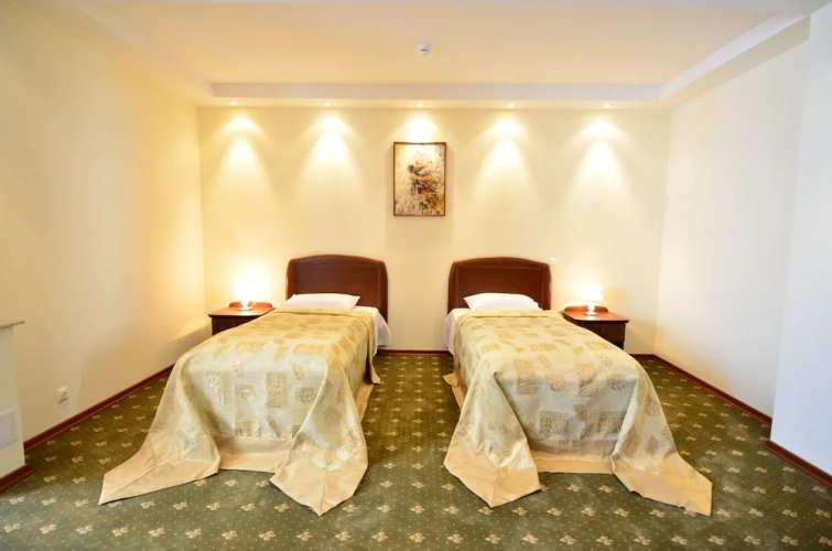 Standard Twin room with balcony