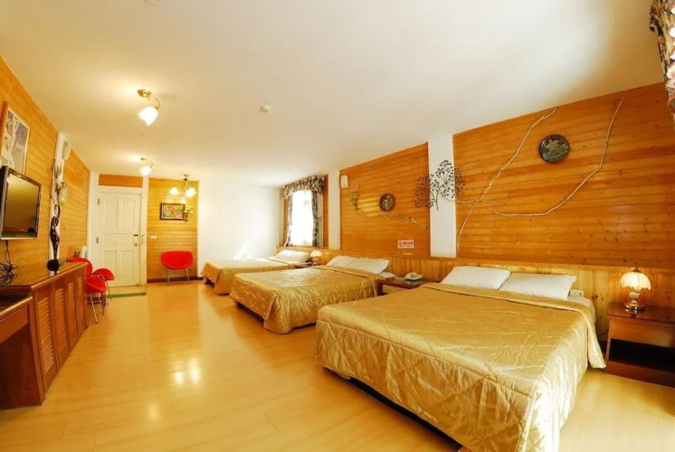 shinmingshan holiday inn
