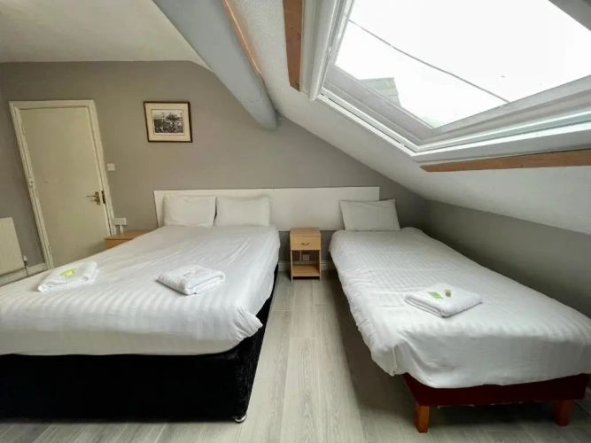 Economy Triple room