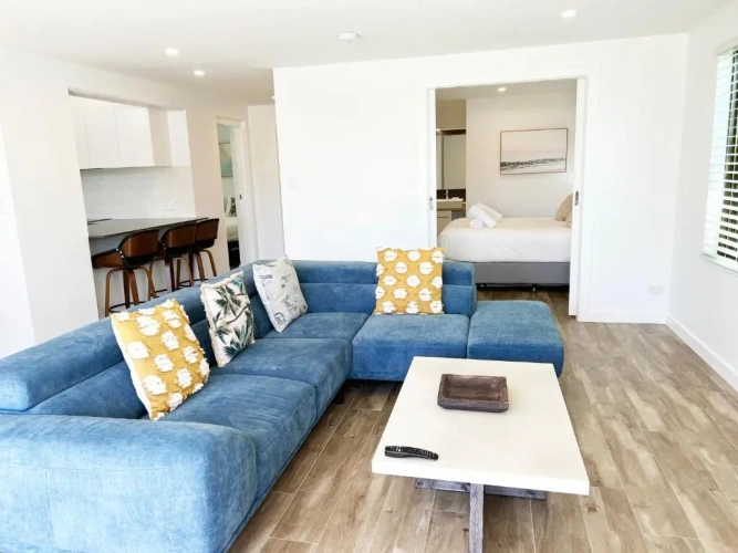 2 Bedrooms Apartment