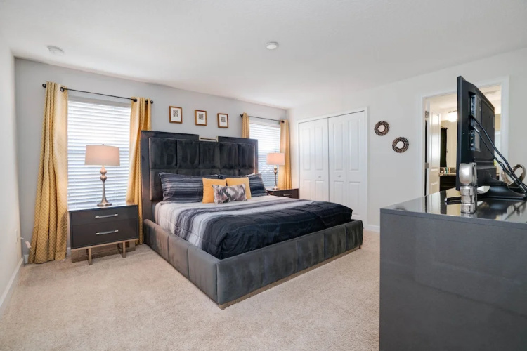 4888 Romeo Circle