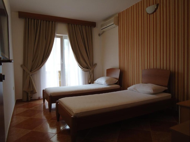 1 Bedroom Apartment with balcony and with partial sea view