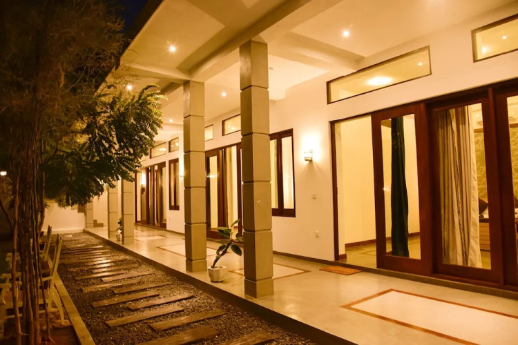 Hiru Lagoon Negombo