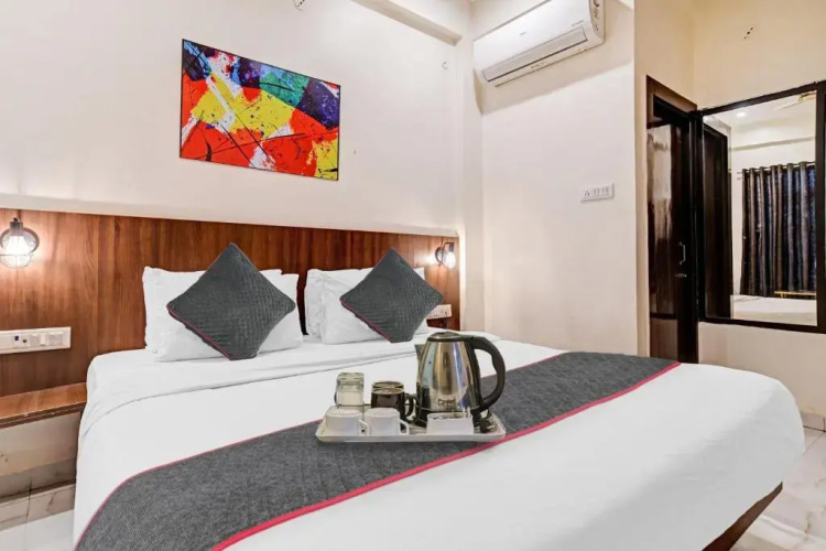 Collection O 45876 Hotel Benchmark Vijay Nagar
