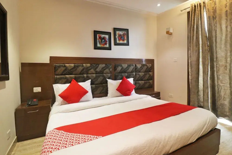 OYO 49069 A Suites