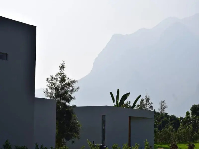 Mist Villa