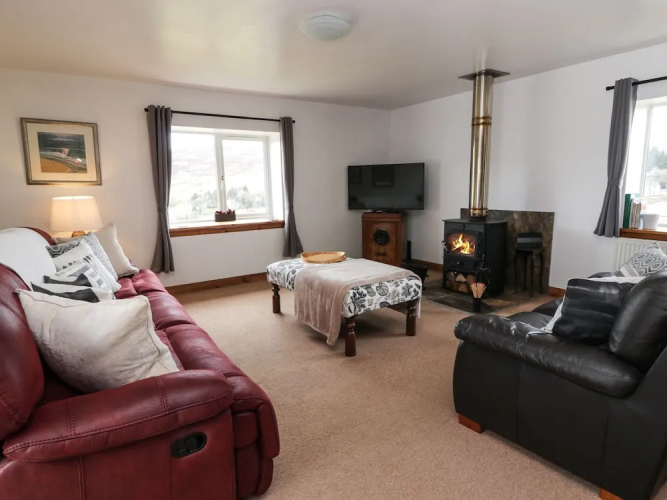 4 Mountain Lodge