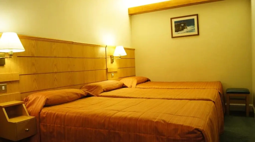 Triple room