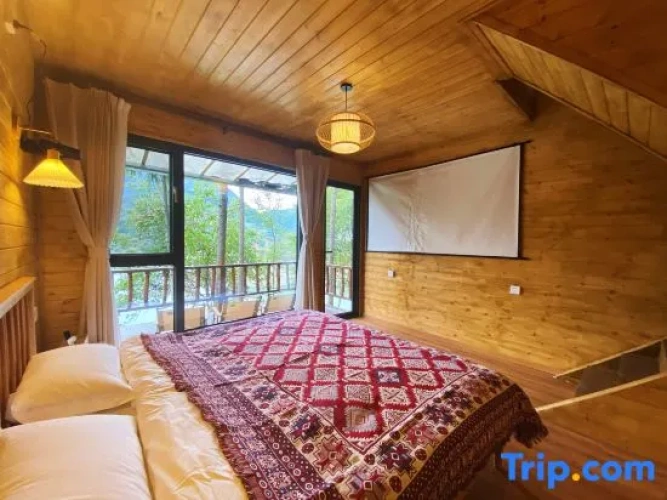 Standard Family Attic room with lake view