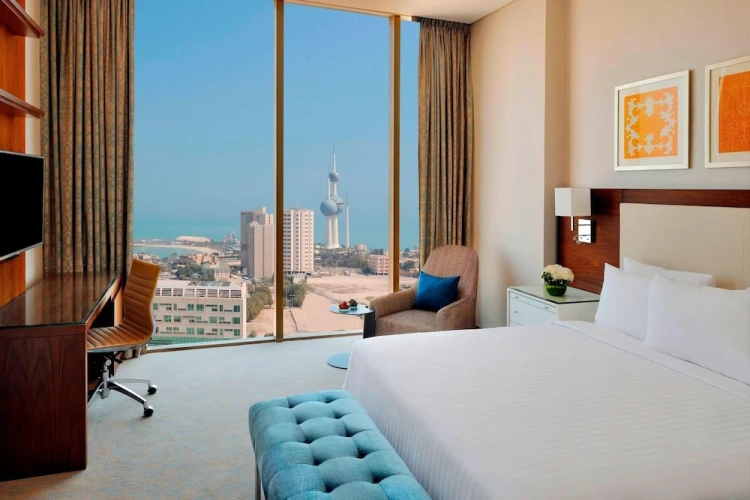 2 Bedrooms Suite with balcony and with sea view