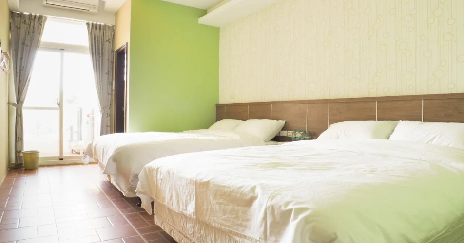 TipsyHotel